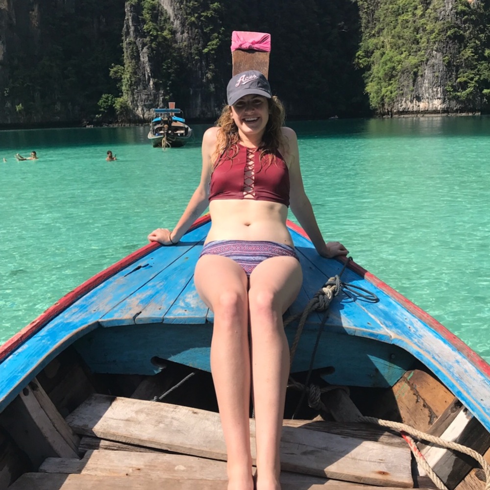 Meet your Posher, Caitlin